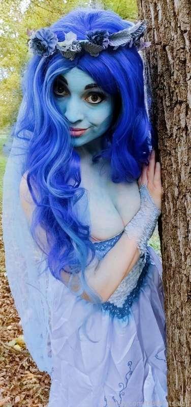 Can I be your bride? 

#fyp #cosplay #tits #corpsebride #dress #blue #legs #cleavage #facepaint #titsmintsalad