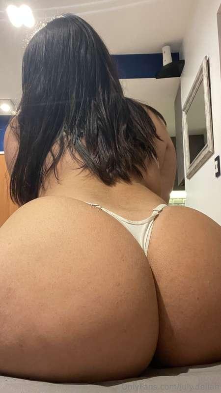 can I sit on you?🙈
