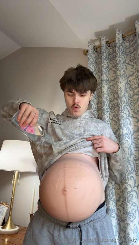 Wanna see me oil up?🥵