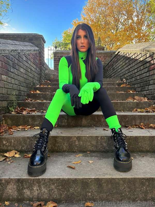 Happy Halloween from your favorite bad girl 👻