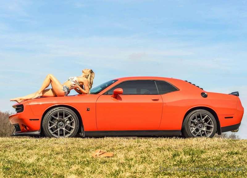 #moparmonday with this awesome Dodge challenger. 🌞