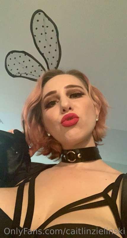 Kiss me 😘🐰