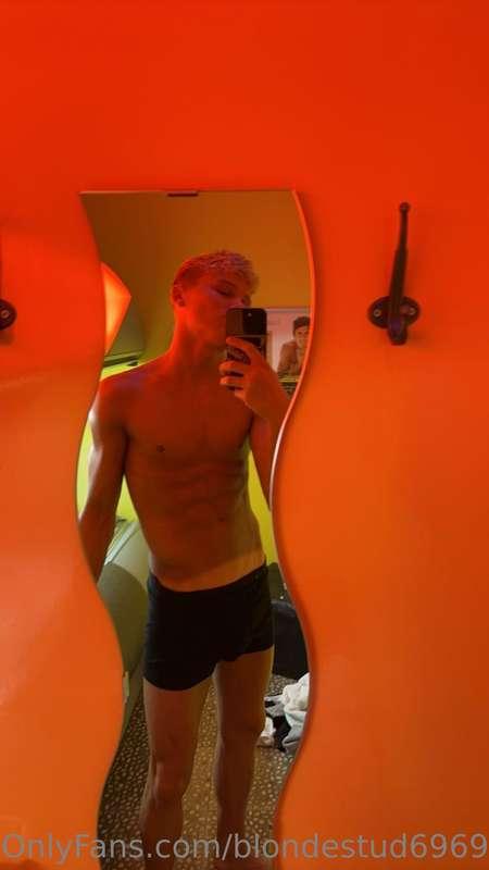 **How has your day been?😈😜**