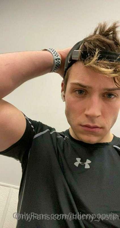 ➡️ Hello everyone I’m @horny_justin! ⬅️
Discounted for 24 ho..