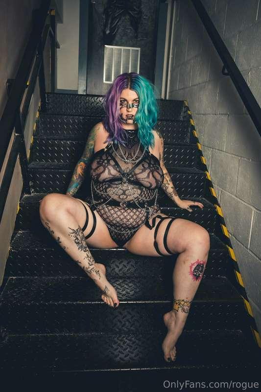 Keeping it spooky in a grunge e-girl way. Would you dare put..