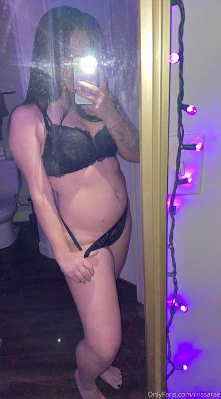 in need of love and attention 🥺🖤