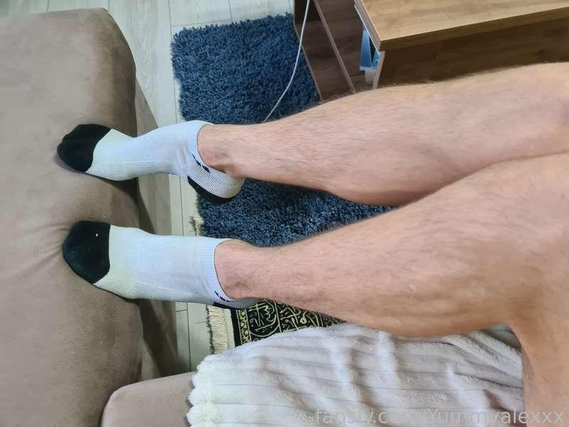 #socks on or socks off?
#feet