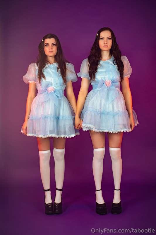 Happy Halloween from @nichameleon and myself 😘