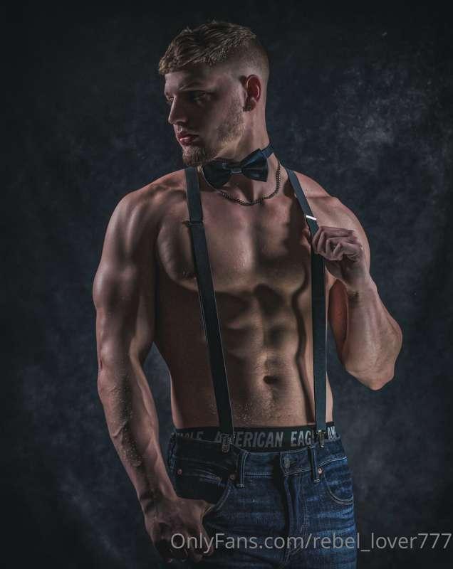 Check out my buddy. If Y’all like em tall hung and horny go ..