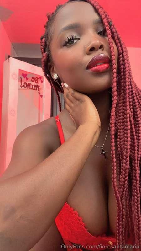 Tanga de lado o sin tanga?💋🫠igual me gusta que me follen de ..