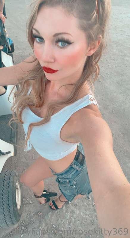Happy Friday 💋