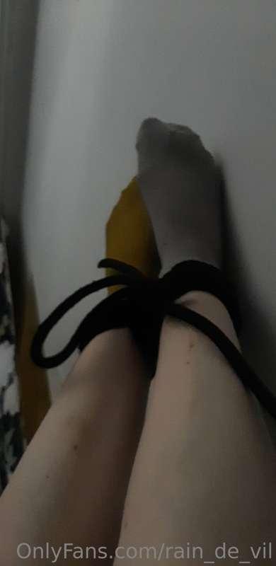 Goood morning! I wish my bestie was here to tie me up RN cuz..