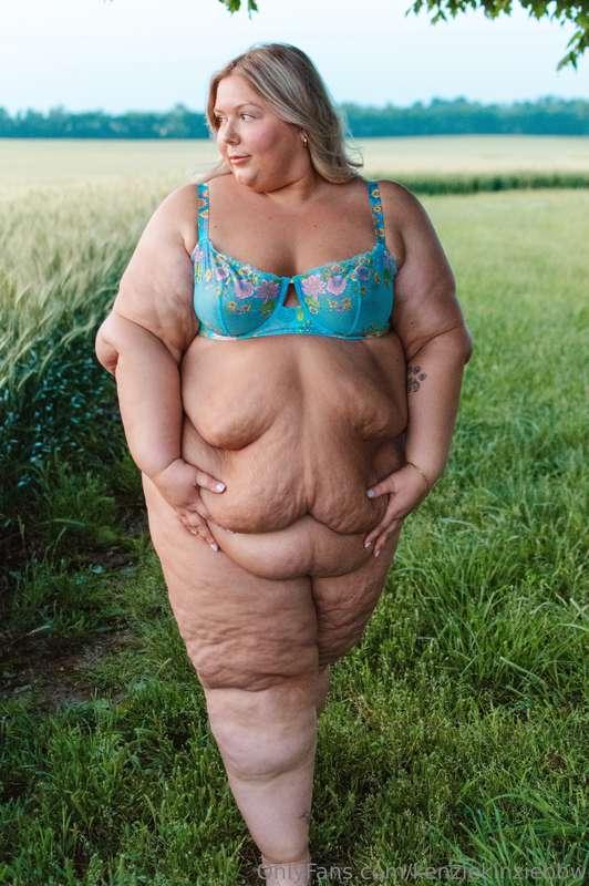 kenziekinziebbw image #1