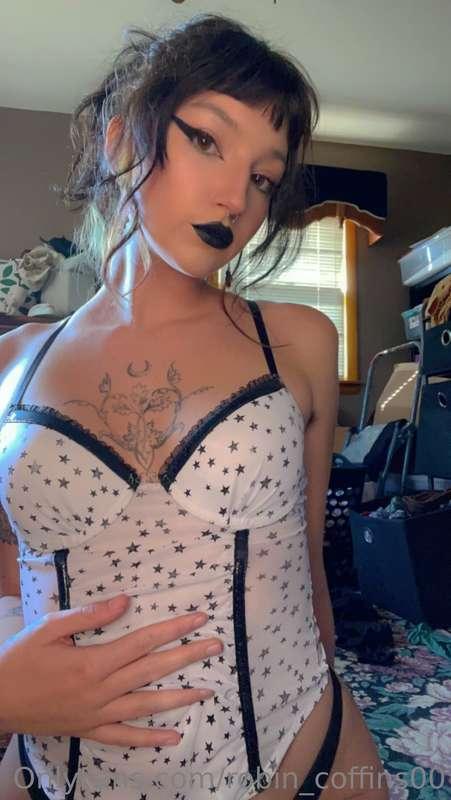 Spooky season is coming up and I love a good costume. Let me..