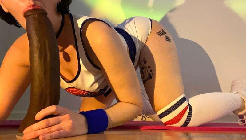 🏀 Lola Bunny had a hot locker room session with a sexy baske..