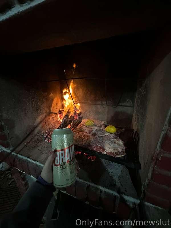 This is called “Asado” in my country, it would be like roast..