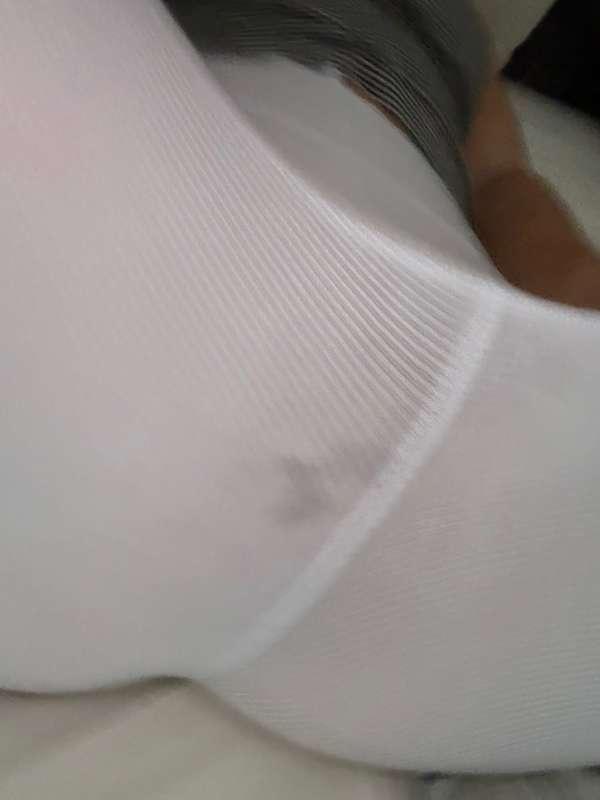 I woke up this morning with a little wet patch hehe👅