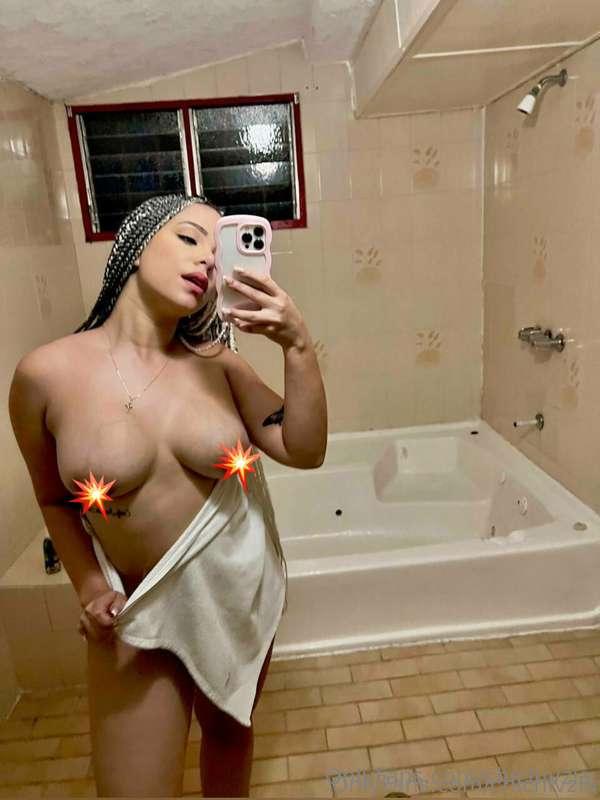 Suck my tits while I ride your hard cock😍