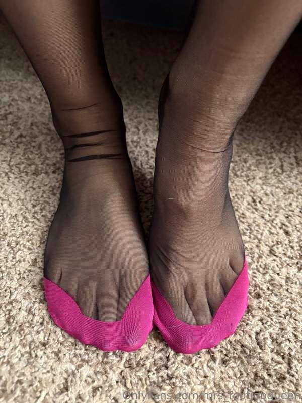 mrs_footjobqueen image #19