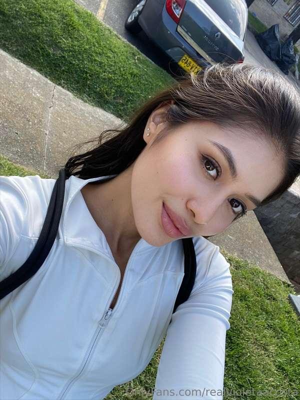 "Soft skin, strong soul 💋💪"