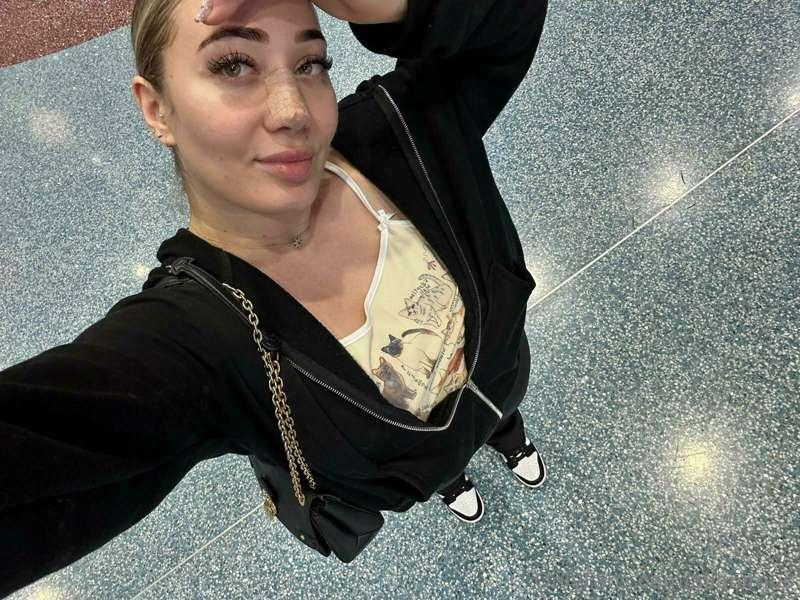 WHO'S GONNA BE AT TWITCH CON THIS WEEKEND??? 🎮