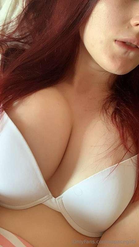 do you want to see more of me?(please like all my photos so ..