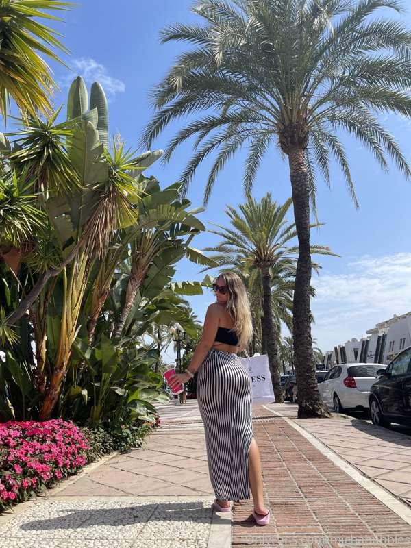 Don't mind me 🤪 just shopping some  sexy dress 😈