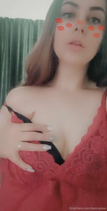🌹Tip me 5$ and I'll send the strip tease vid to go with it 🤪..