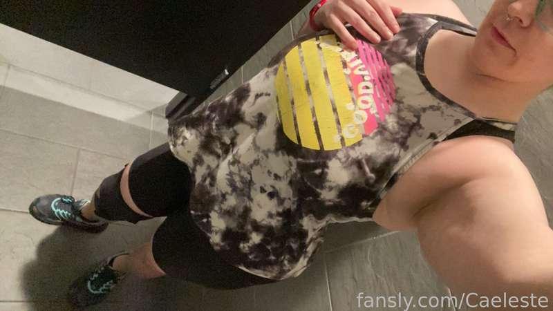 Gym selfies and milk before working out! #hucow #lactation #lactating #gym #workout #exercise #hugetits #naturaltits 