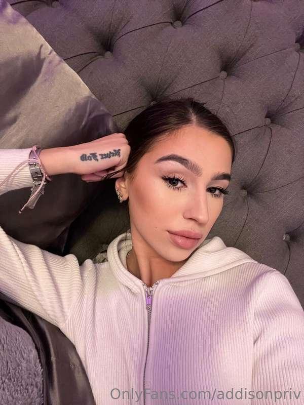 what you lookin' at? 🤭