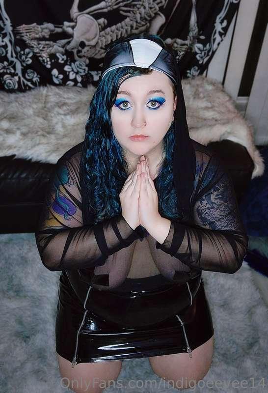 ***Sinful Sunday*** 🖤🖤🖤🖤🖤🖤🖤🖤🖤🖤🖤🖤🖤🖤🖤🖤  🖤Latex 🖤Titties 🖤Bad n..