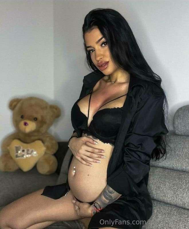 💖🔥 TODAY ONLY 🔥💖the sultry @almablack , a pregnant vixen who..