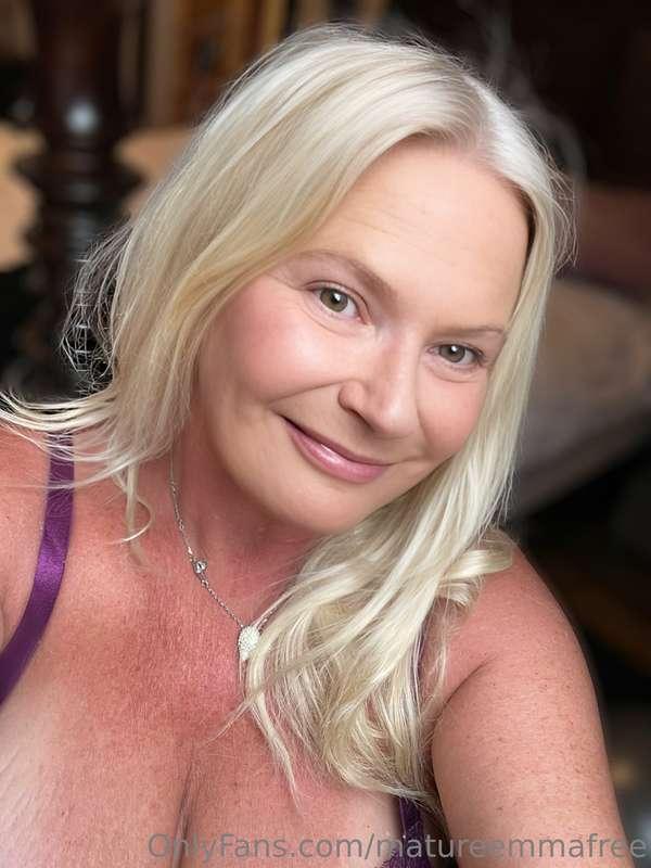 matureemmafree image #0