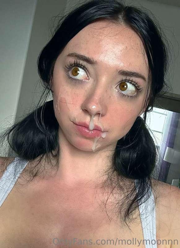 mollymoonnn image #0