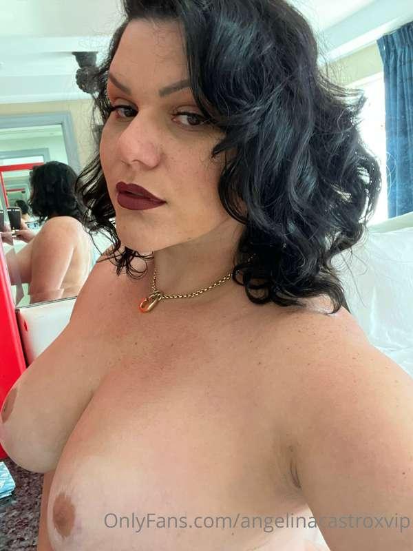 Good Night Papi! I hope you enjoyed some of the Pool party p..
