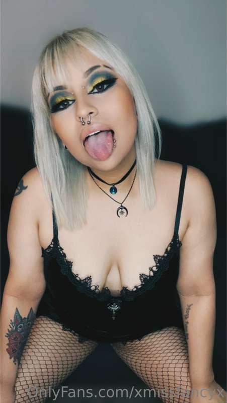 😈👅💦