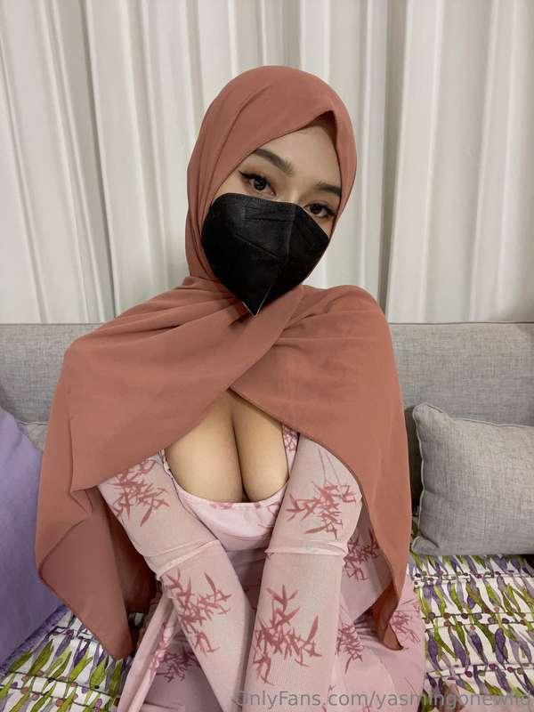 you like when i’m this close don’t you?🤭😈