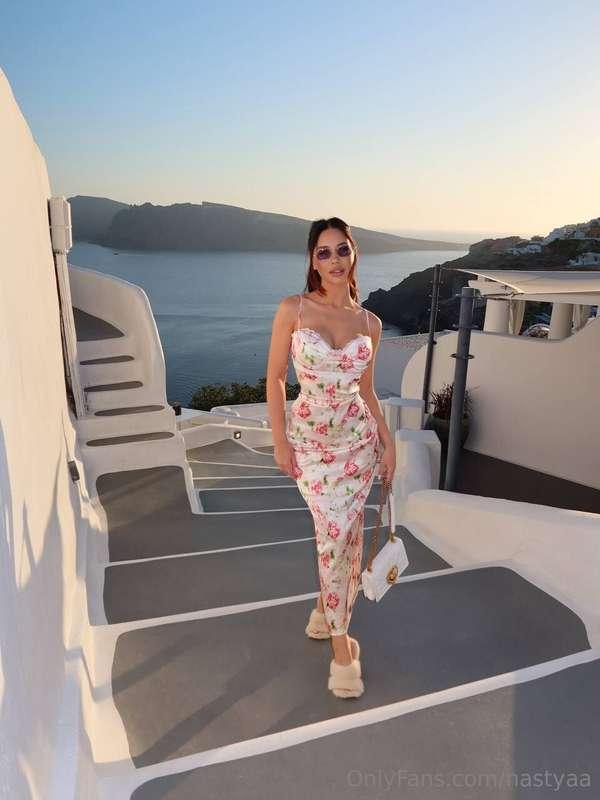 How tall do you think I am?😍