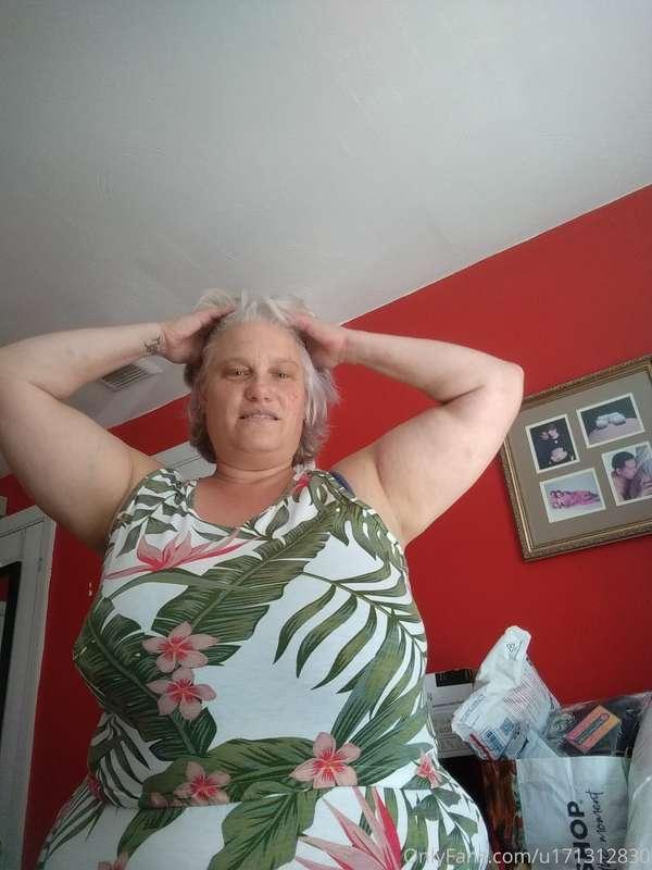 I need help taking off my sundress!
