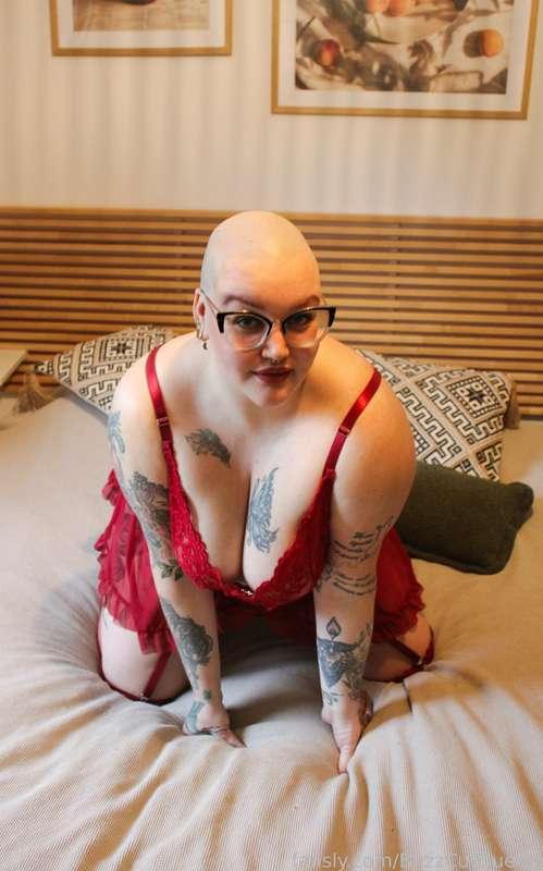buzzcutqueen image #3