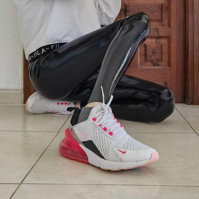 Pics of my pink-white Nike Airmax 270 with latex leggings

Non-NFWS album

#latex #latexfetish #latexlegs #latexleggings #nike #airmax #airmax270 #nikeairmax #nikeairmax270 #sneakerfetish #shoesoles