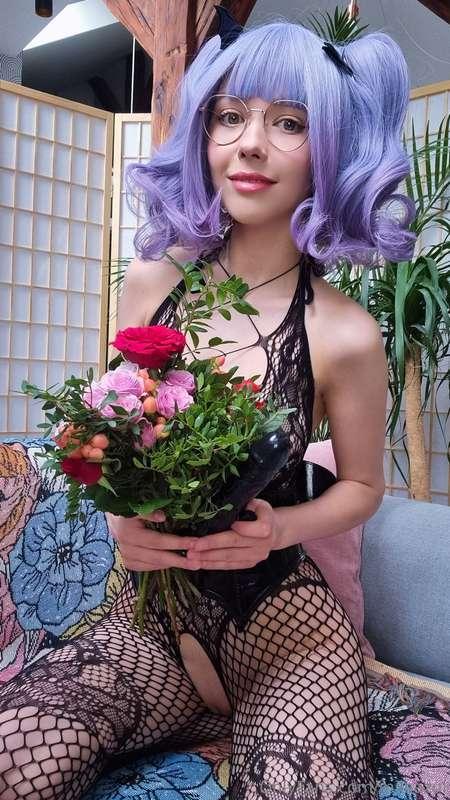 Imagine you gave me flowers as a surprise today? 😍Wanna see ..