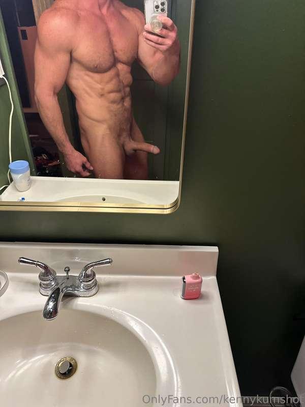 Caught myself staring in the mirror again… can you blame me?..