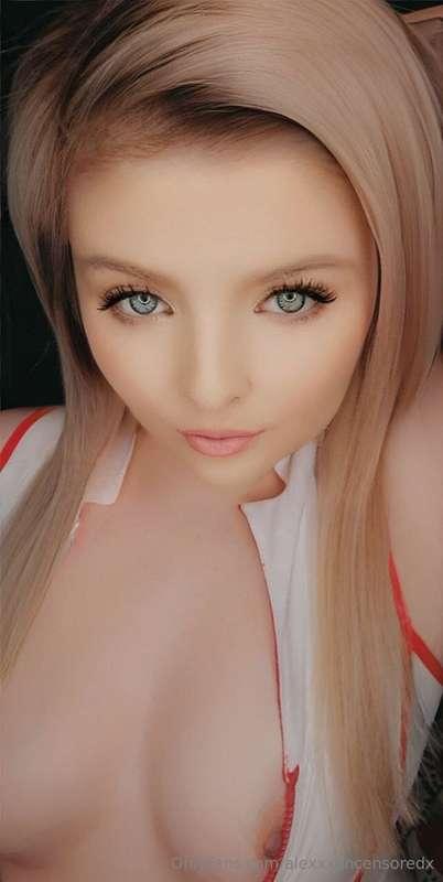 I love it when you look at me like that… it makes me want to..