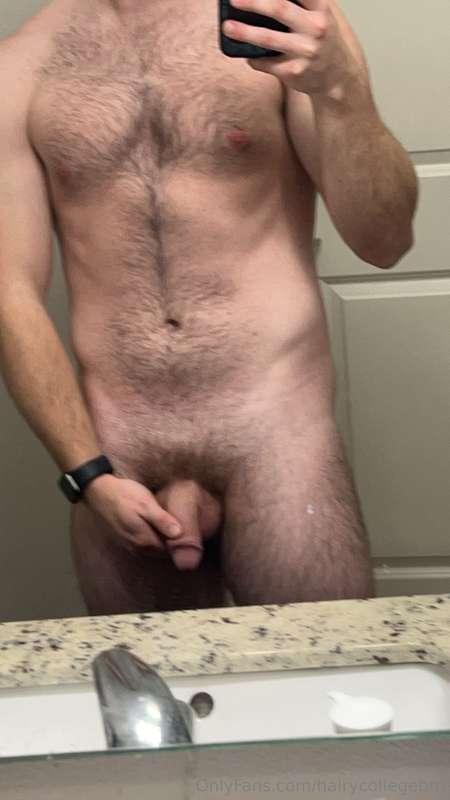 what’s up cum sluts. guess what, i’ve been stroking an cummi..