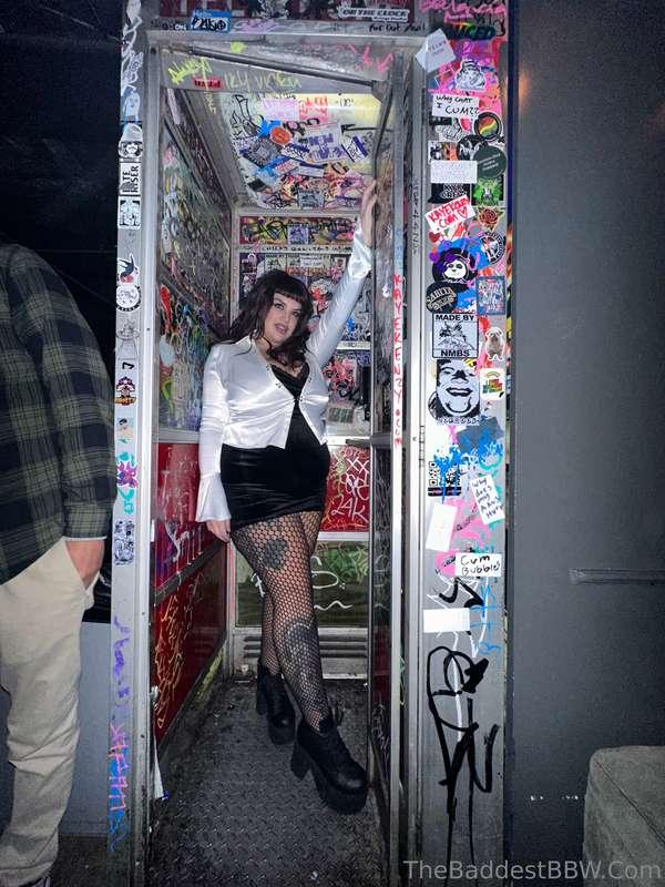 Come inside?👅