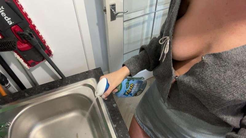 Clean the sink with me! 