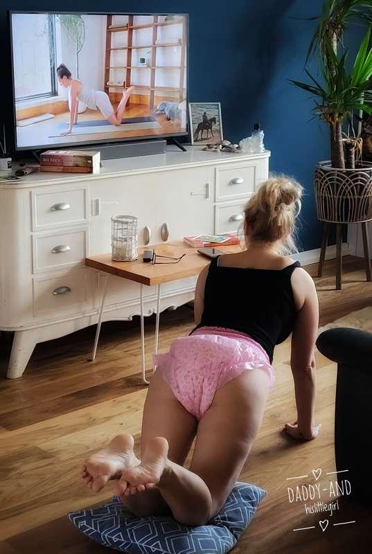Diaperd yoga 🧘🏼‍♀️