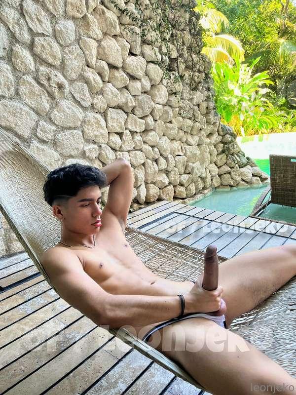 Quieres unas vacaciones conmigo? 💦 Do you want a vacation wi..