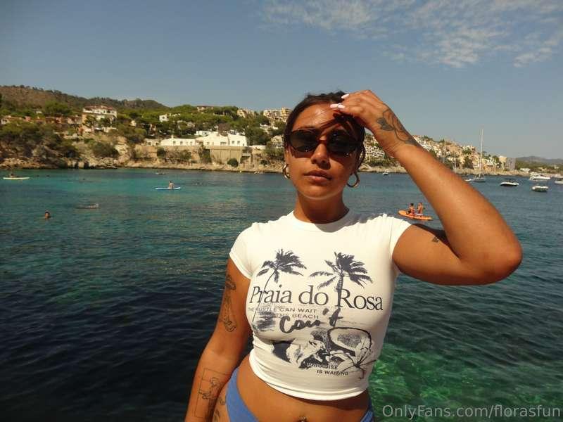 Searching far and wide for Mr. Right 😎 Maybe he's just in my..